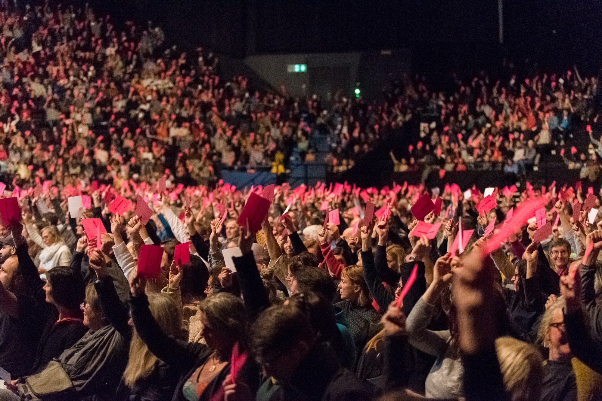 Foto der Schulsynode Basel-Stadt in der St. Jakobs Halle